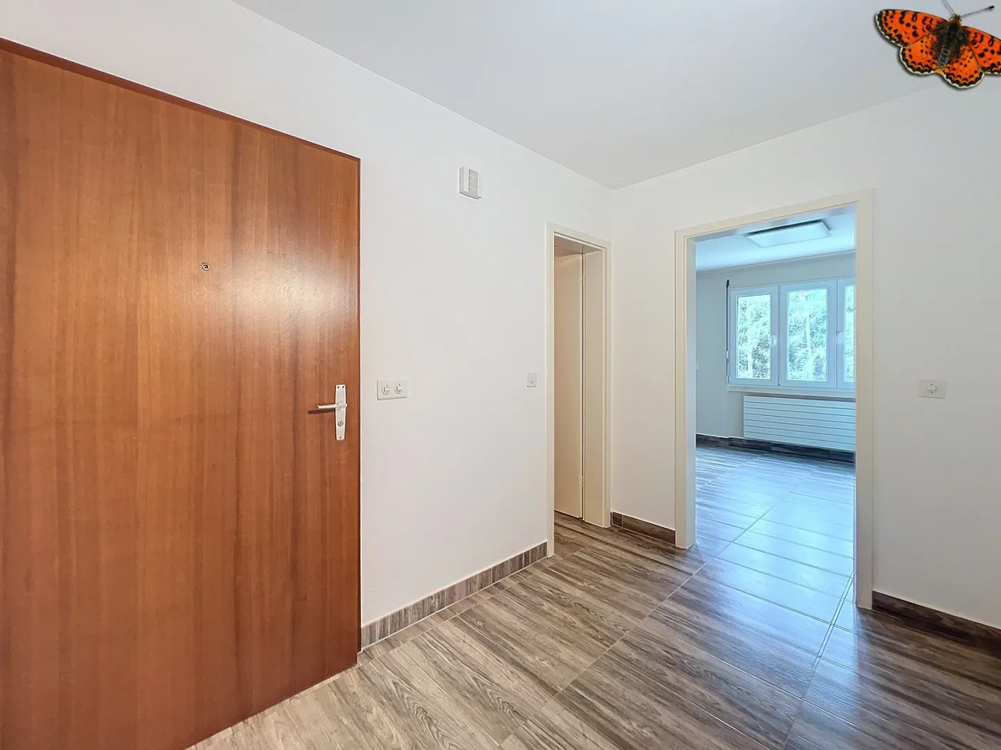 GERÄUMIGE 4-ZIMMER-WOHNUNG - Sehr ruhige Umgebung! - Foto 9 von 13