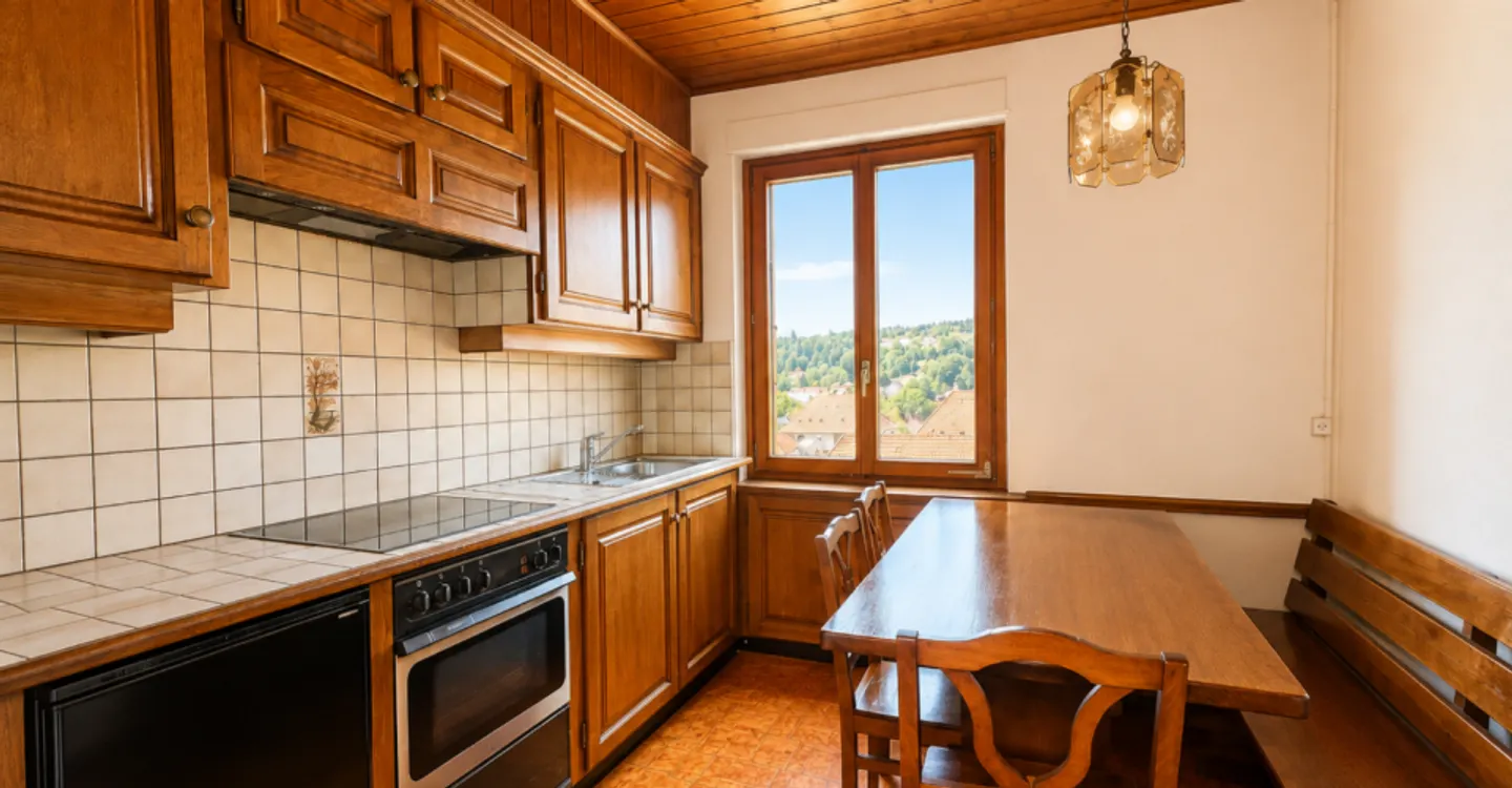 Casa familiare di 3 appartamenti da ristrutturare - Foto 10 di 11