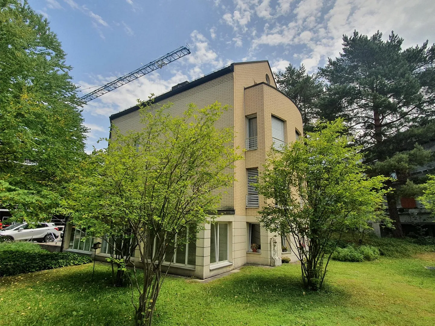 Ampio appartamento maisonette di 6 stanze vicino al centro del villaggio - Foto 1 di 8