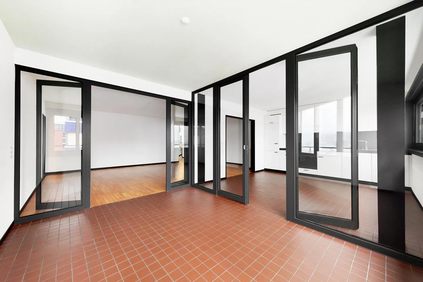 James Albisrieden - Vivre avec Service! - Photo 4 sur 13