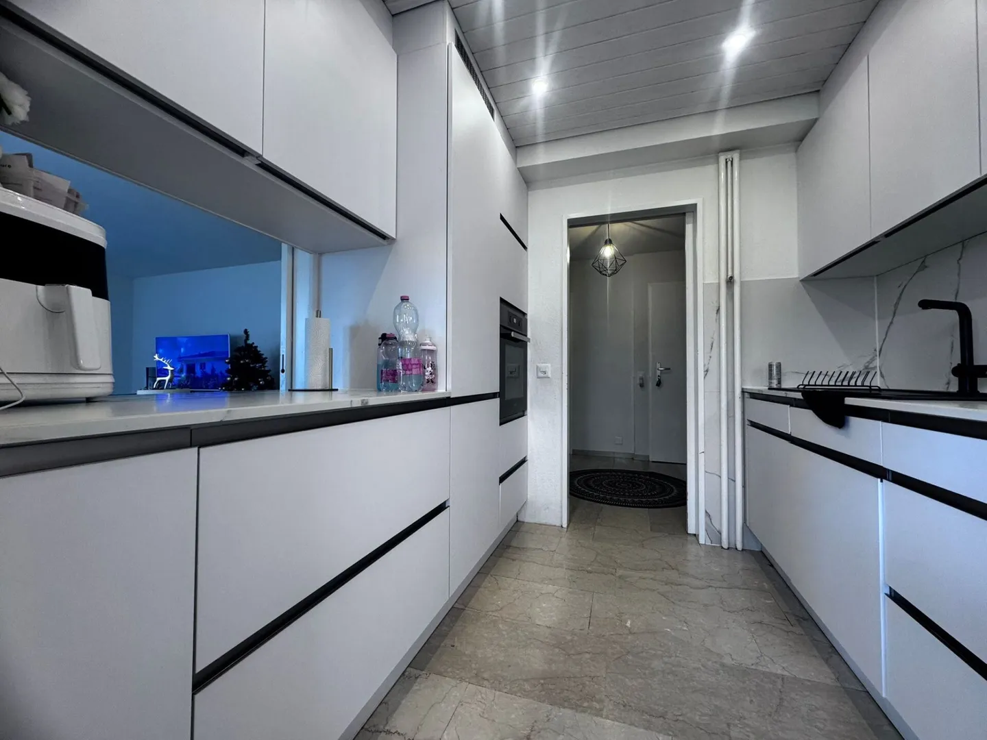 Condominium attrayant de 4,5 pièces incluant un box de garage dans un emplacement central à Ettingen - Photo 2 sur 20