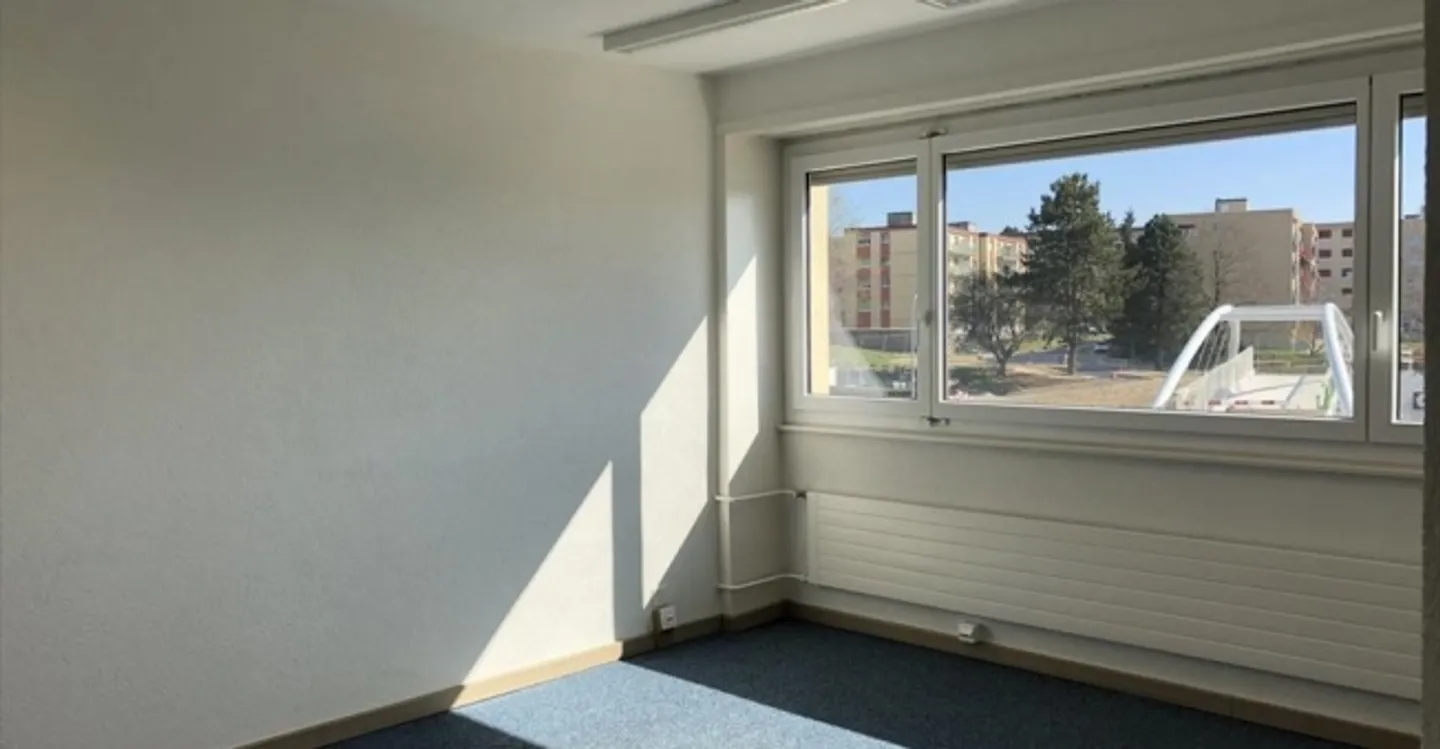 Spazio ufficio in affitto - Foto 6 di 8