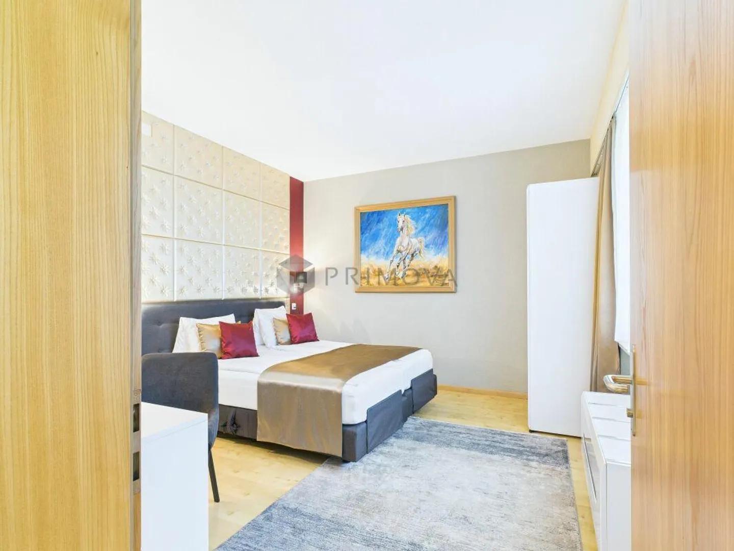 Hotel & Restaurant mit Einliegerwohnungen, Rebberg und Bauland in P... - Foto 14 von 30