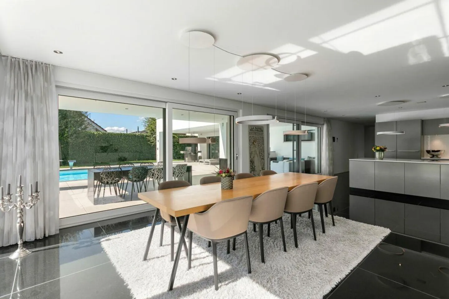 Luxusvilla mit Tiefgarage auf Sammlerniveau am Bodensee - Foto 13 von 30