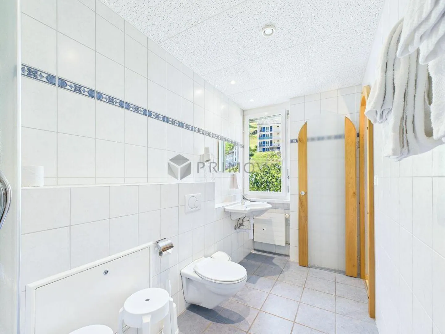 Hotel & Restaurant mit Einliegerwohnungen, Rebberg und Bauland in P... - Foto 18 von 30