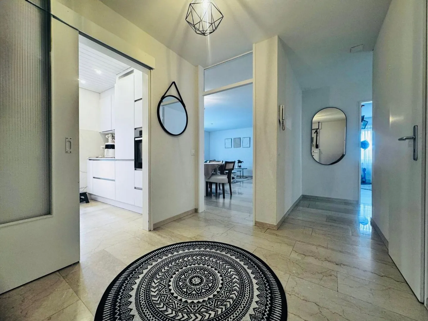 Condominium attrayant de 4,5 pièces incluant un box de garage dans un emplacement central à Ettingen - Photo 6 sur 20