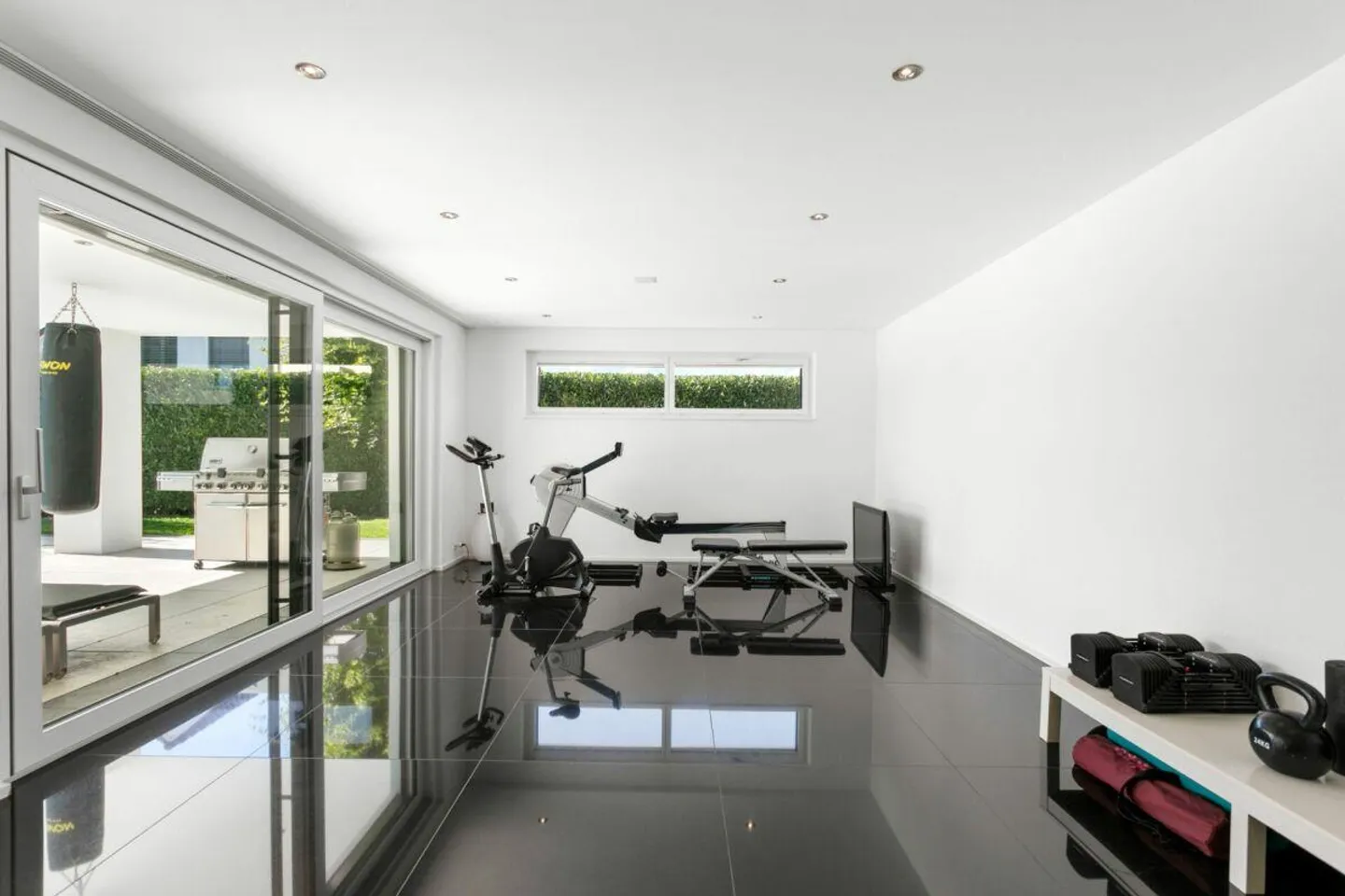 Luxusvilla mit Tiefgarage auf Sammlerniveau am Bodensee - Foto 17 von 30