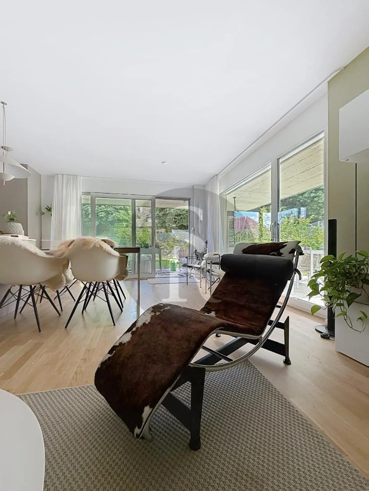 Appartement Contemporain avec Jardin - Photo 2 sur 6