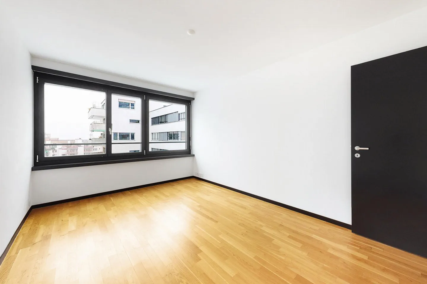 James Albisrieden - Vivre avec Service! - Photo 8 sur 13