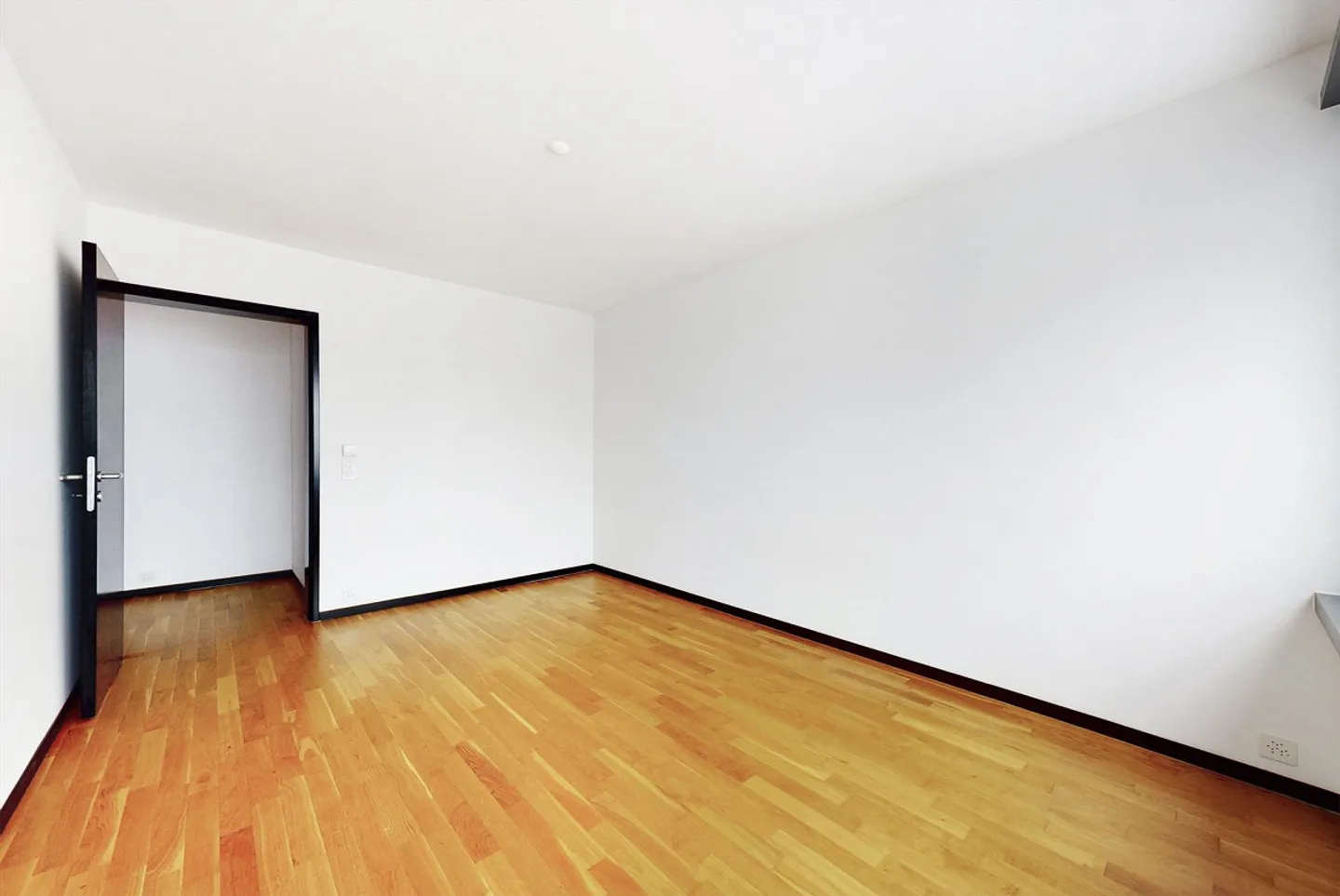 James Albisrieden - Vivre avec Service! - Photo 9 sur 13