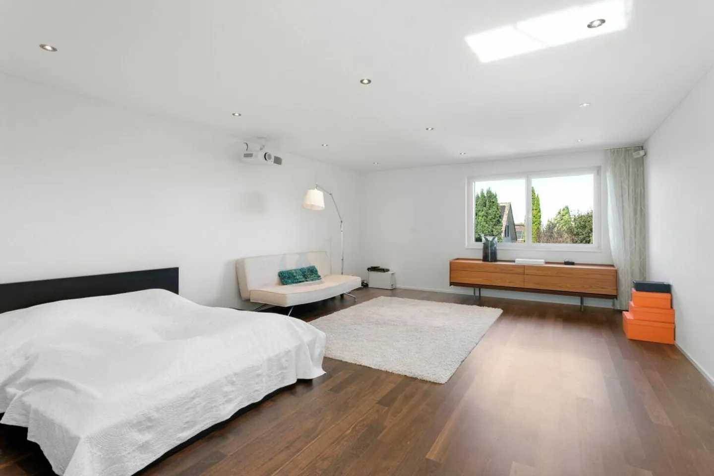 Luxusvilla mit Tiefgarage auf Sammlerniveau am Bodensee - Foto 24 von 30