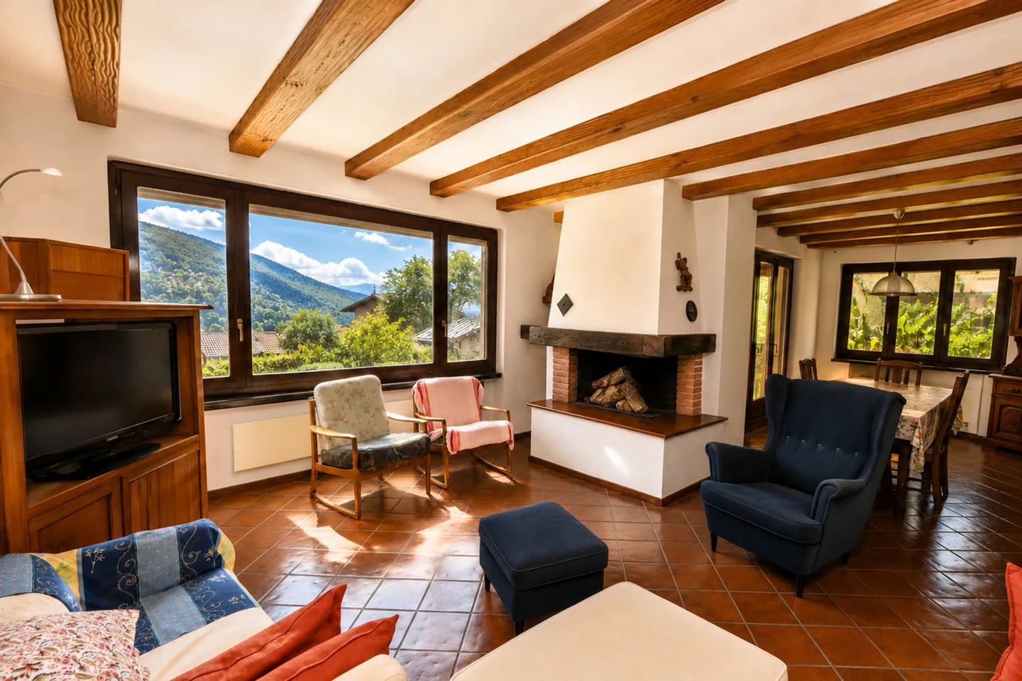 Geräumige Familienvilla in der Natur - Foto 3 von 14