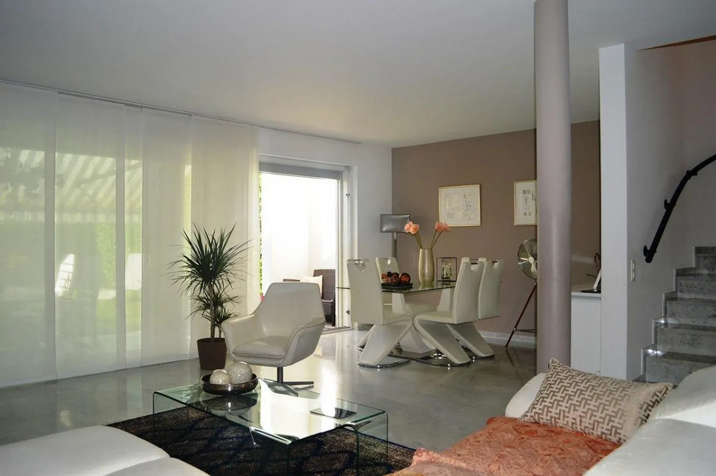 4.5 Room Duplex Apartment with Garden - Photo 1 of 12