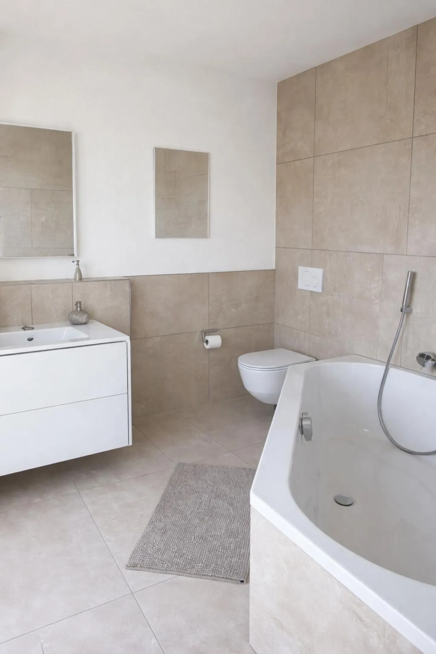 Exklusive Attikawohnung im Zentrum Lyss - Foto 7 von 9