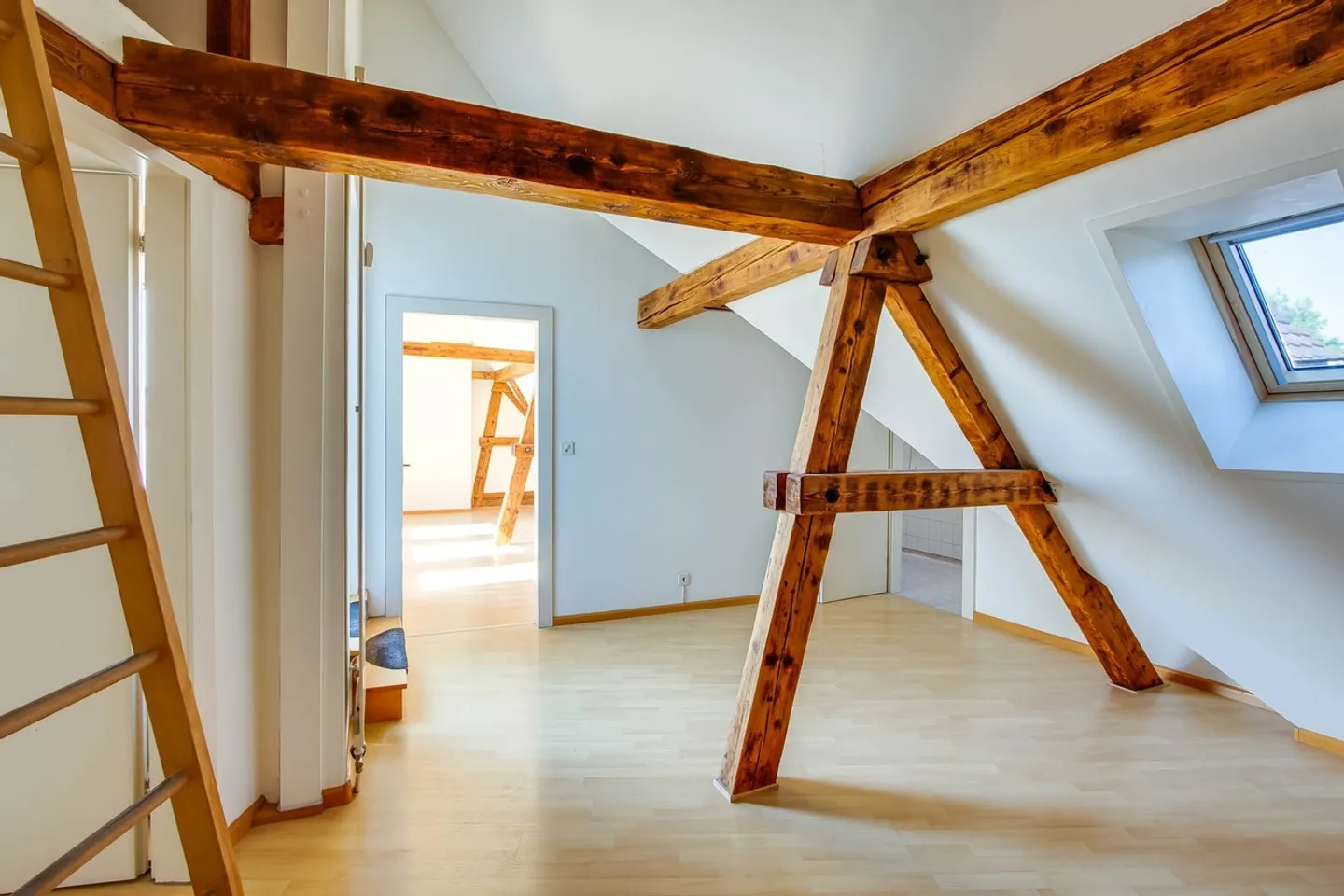 Einfach nur speziell und top gelegen - Photo 9 sur 12