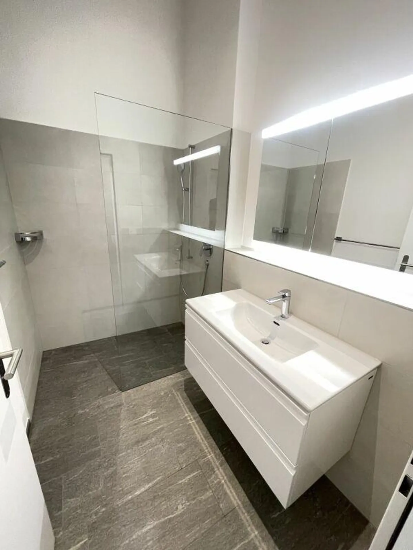 Grosszügiges & modernes 3½ Zimmer Loft - Foto 7 von 11