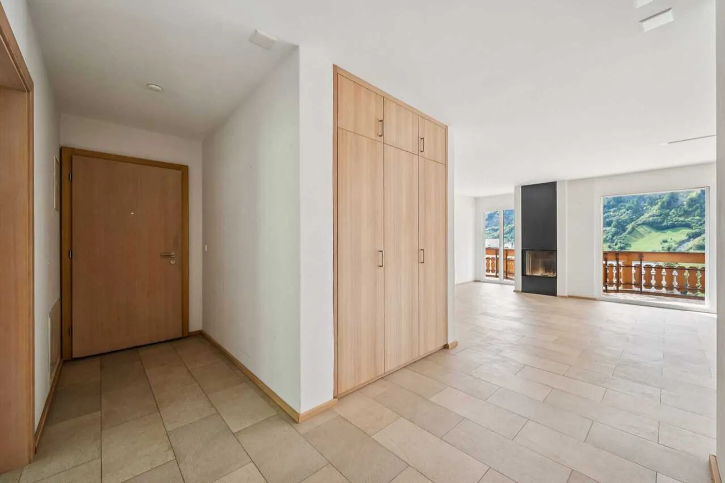 Your Retreat in the Alps: 4.5-Room Residence in Leukerbad - Photo 9 of 13