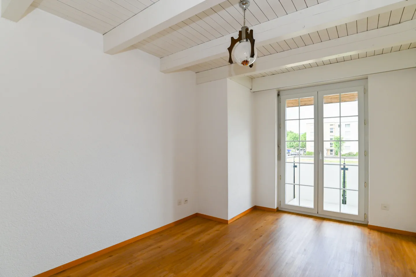 Maison jumelée bien entretenue dans un bon emplacement avec un beau jardin - Photo 9 sur 13