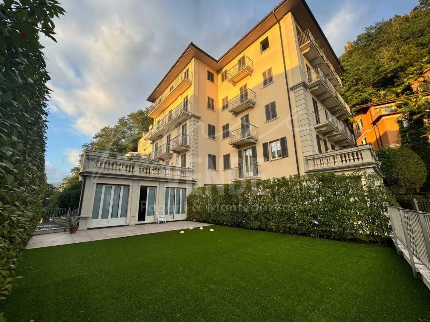 LUGANO I 4.5-ROOM ELEGANT WITH GARDEN - Photo 1 of 8