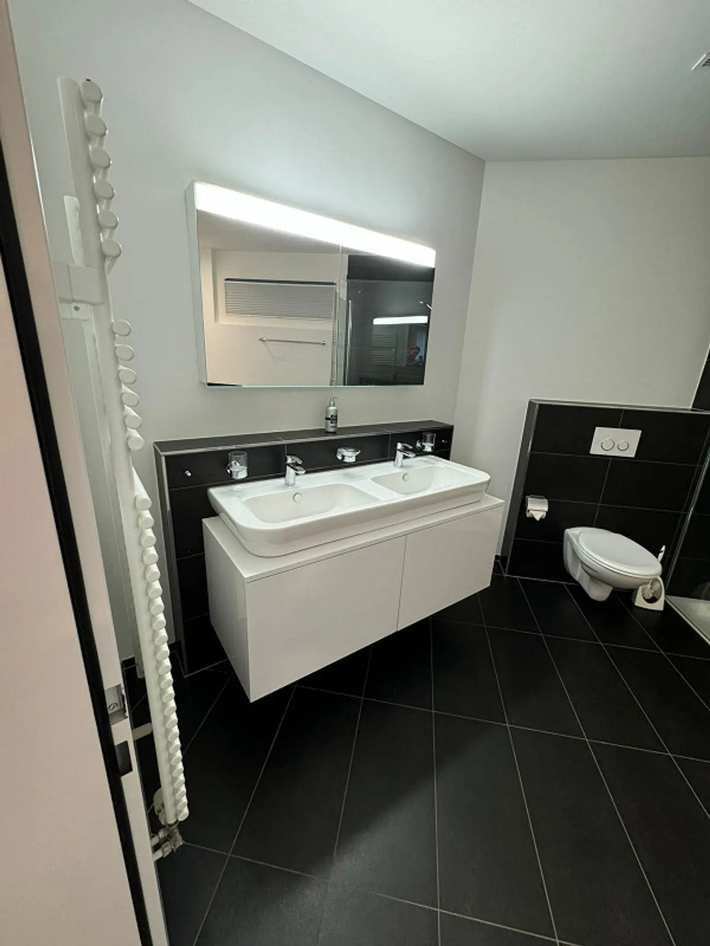 Beautiful bright 4.5 room apartment for sale - Photo 7 of 13