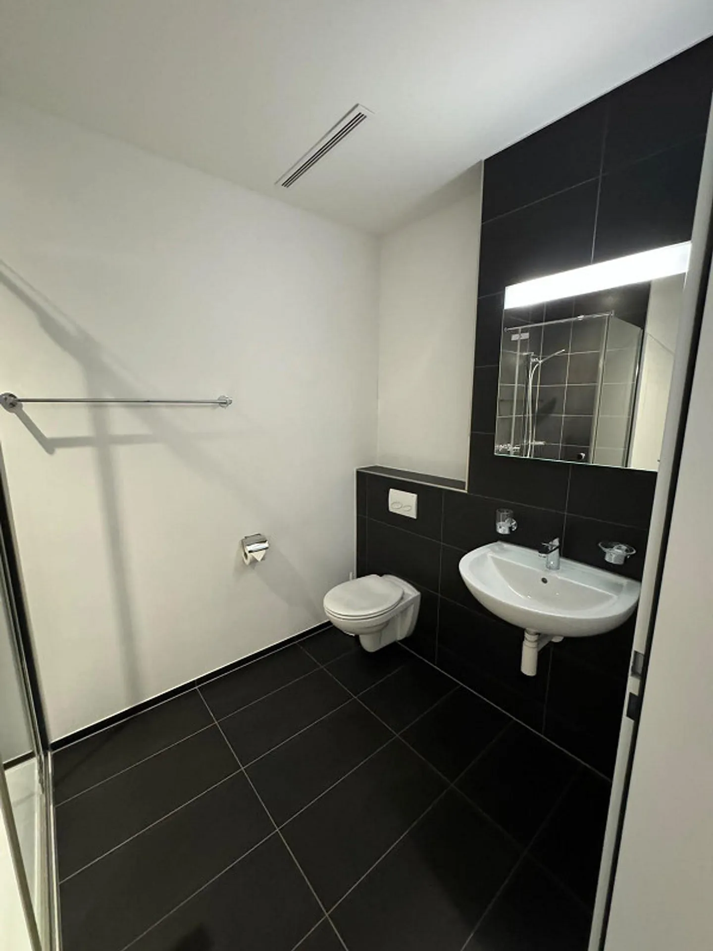 Beautiful bright 4.5 room apartment for sale - Photo 11 of 13
