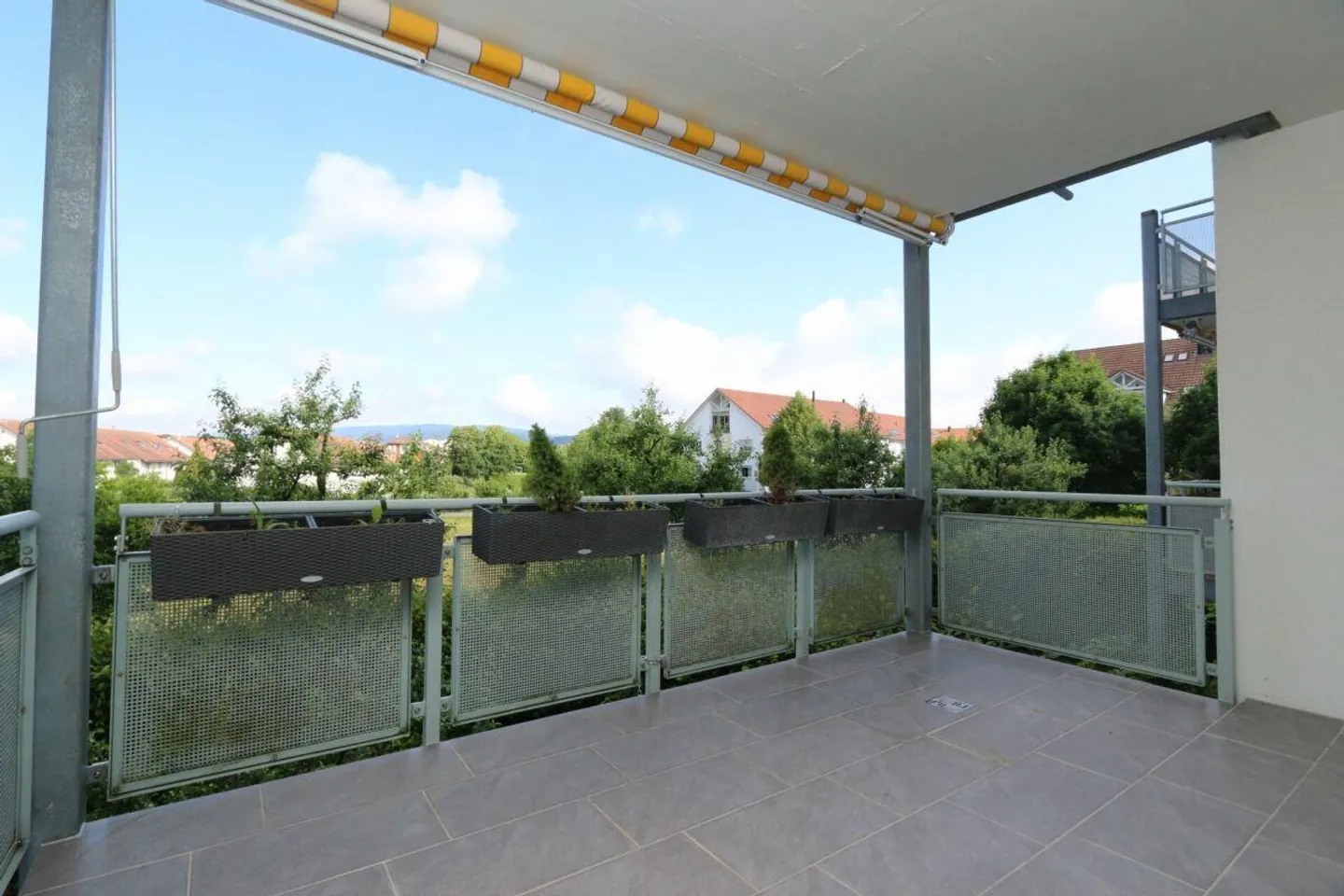 Moderne Familien-Wohnung in parkähnlicher Umgebung - Foto 7 von 9