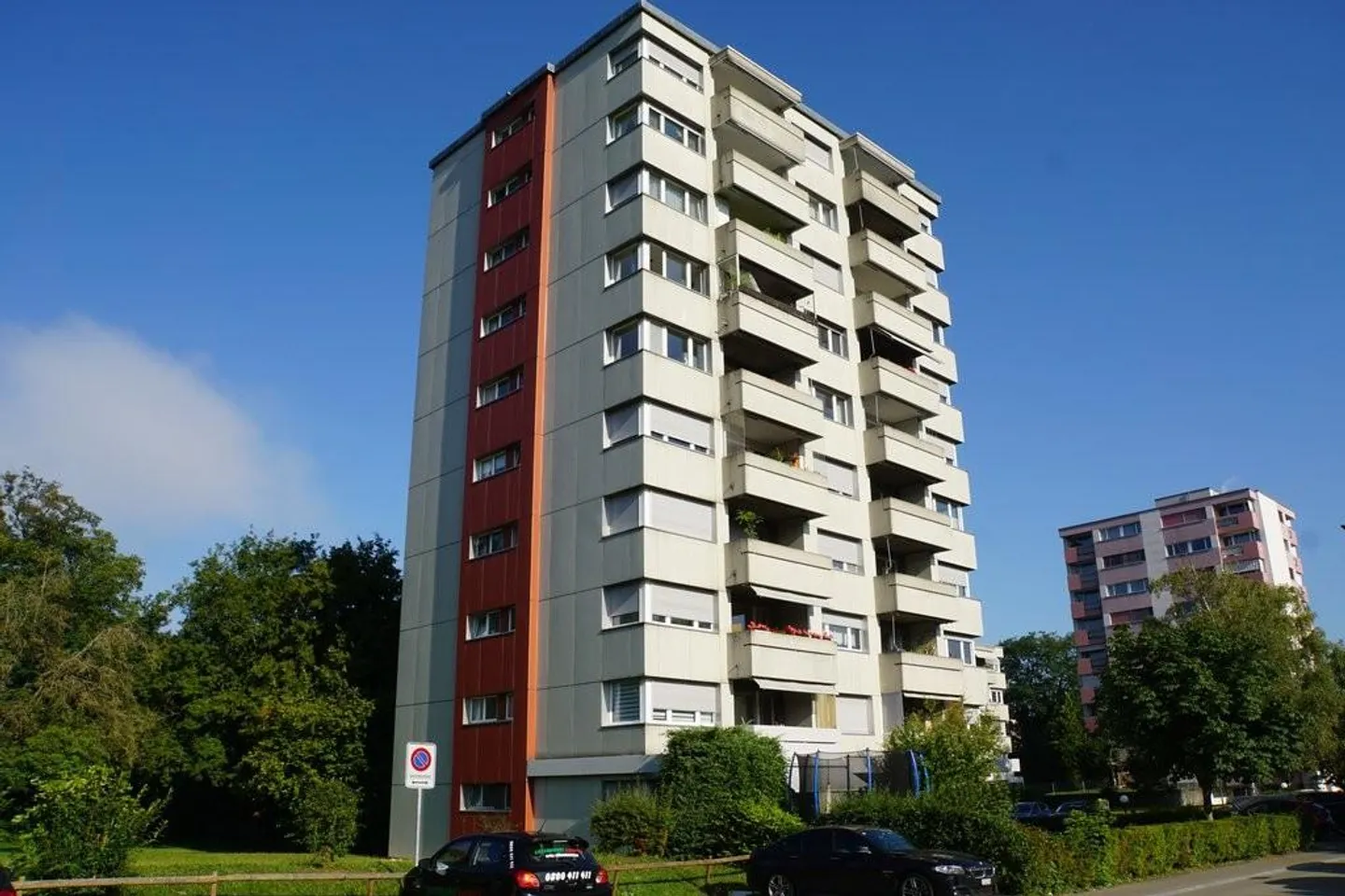 Ampio appartamento di 3,5 locali con vista su Neuaesch - Foto 1 di 10