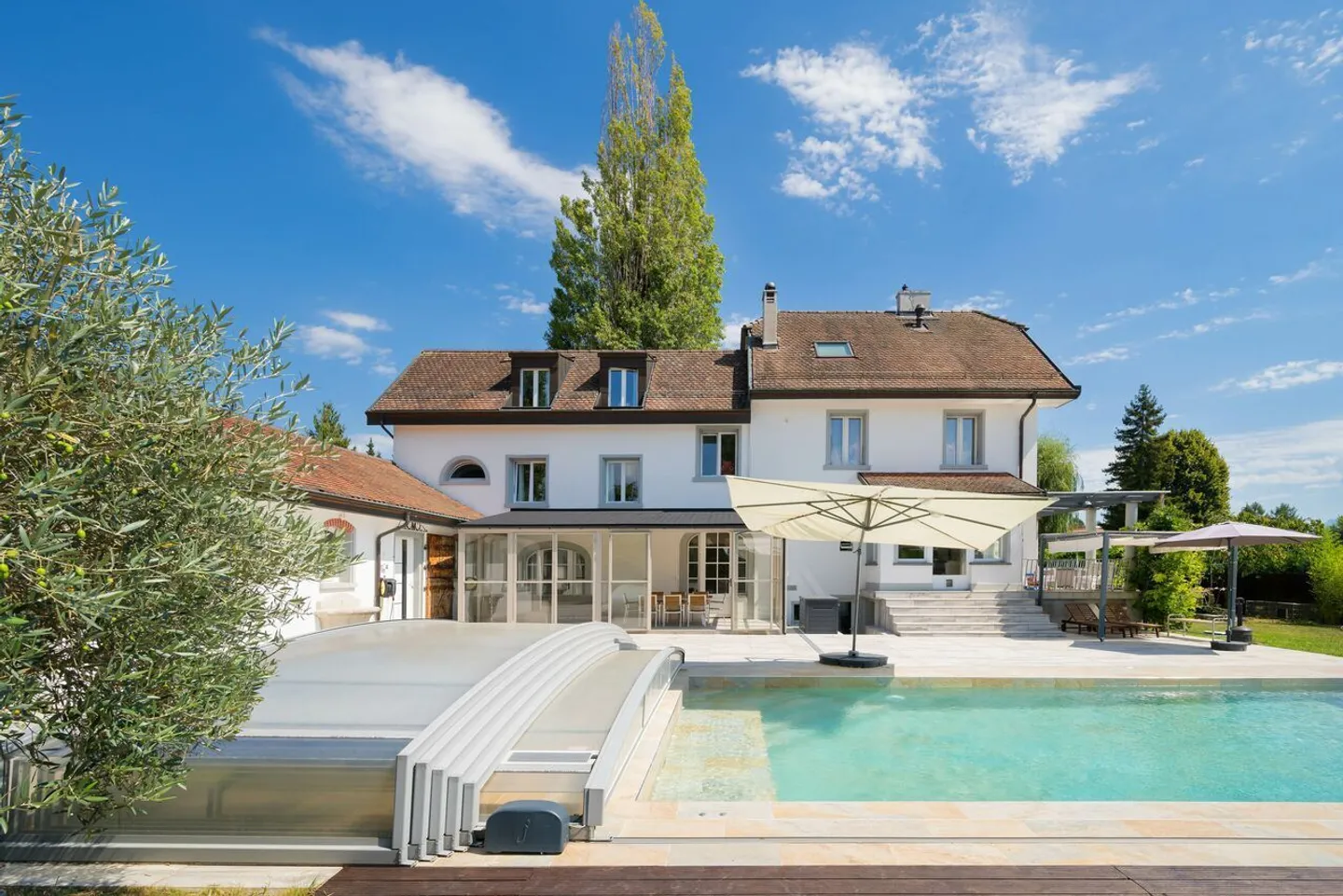 Splendida fattoria ristrutturata con 6,5 camere arredate con cura - Foto 3 di 3