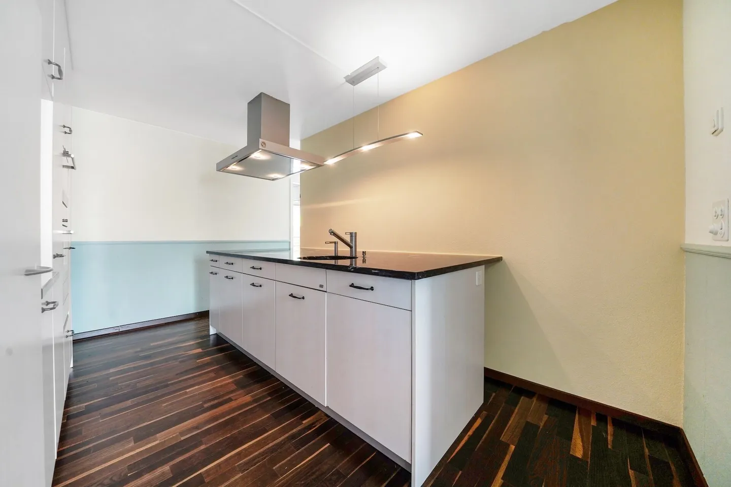 Newly built, bright 4.5 room ground floor apartment close to the city - Photo 8 of 15