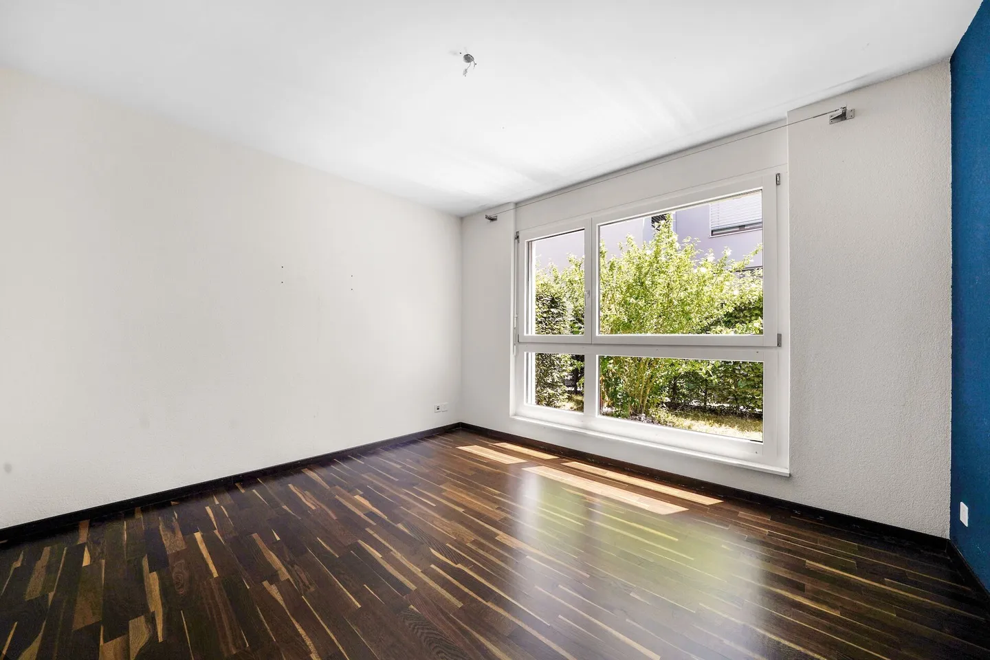 Newly built, bright 4.5 room ground floor apartment close to the city - Photo 10 of 15