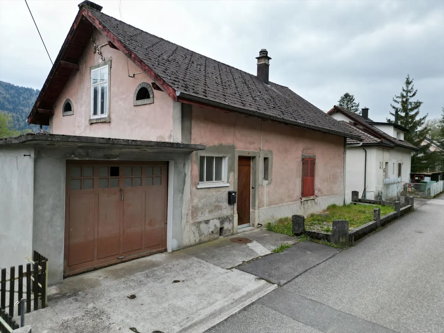Villeret, grande casa di 8 stanze da ristrutturare - Foto 2 di 13