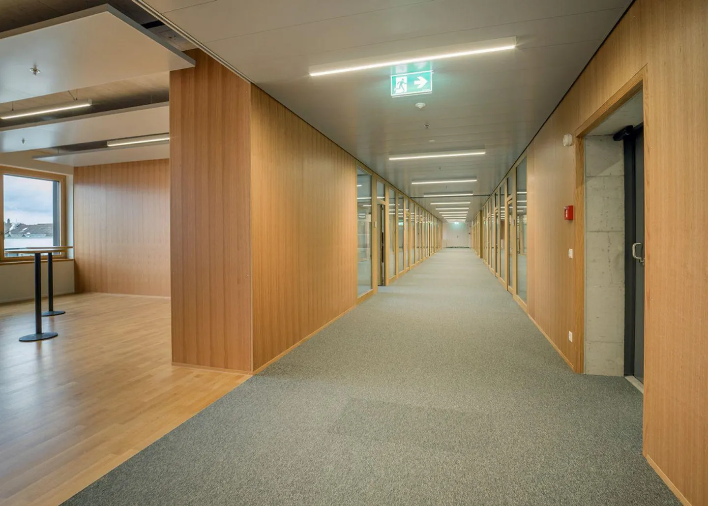 Concept de bureau extraordinaire 438 m² à Hagendorn! - Photo 2 sur 10