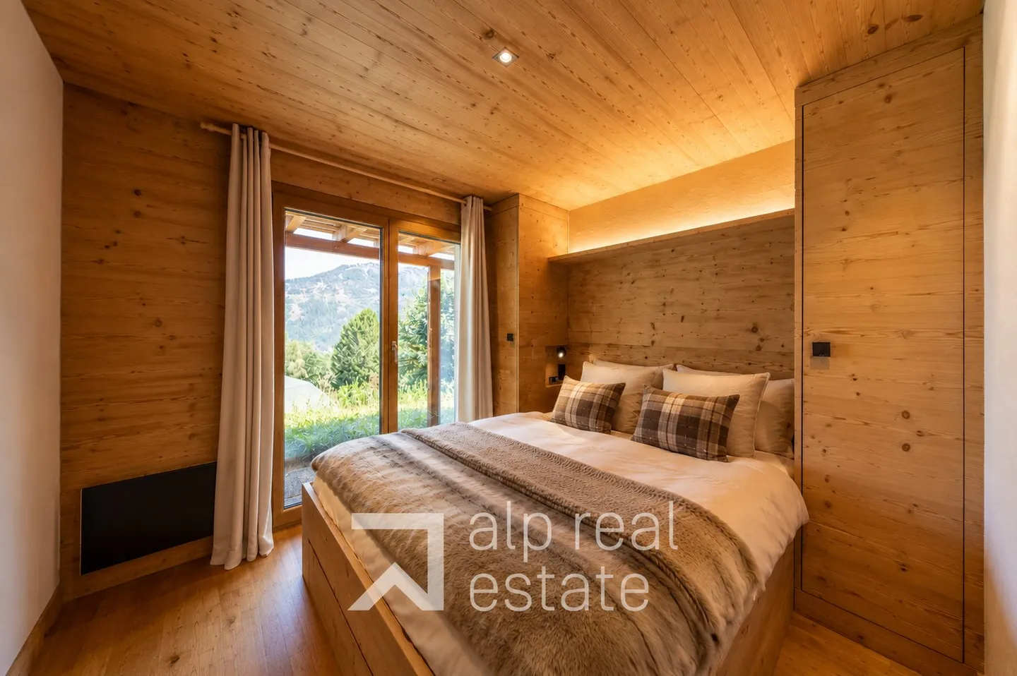 Magnifique chalet rénové avec vue imprenable - Photo 7 sur 13