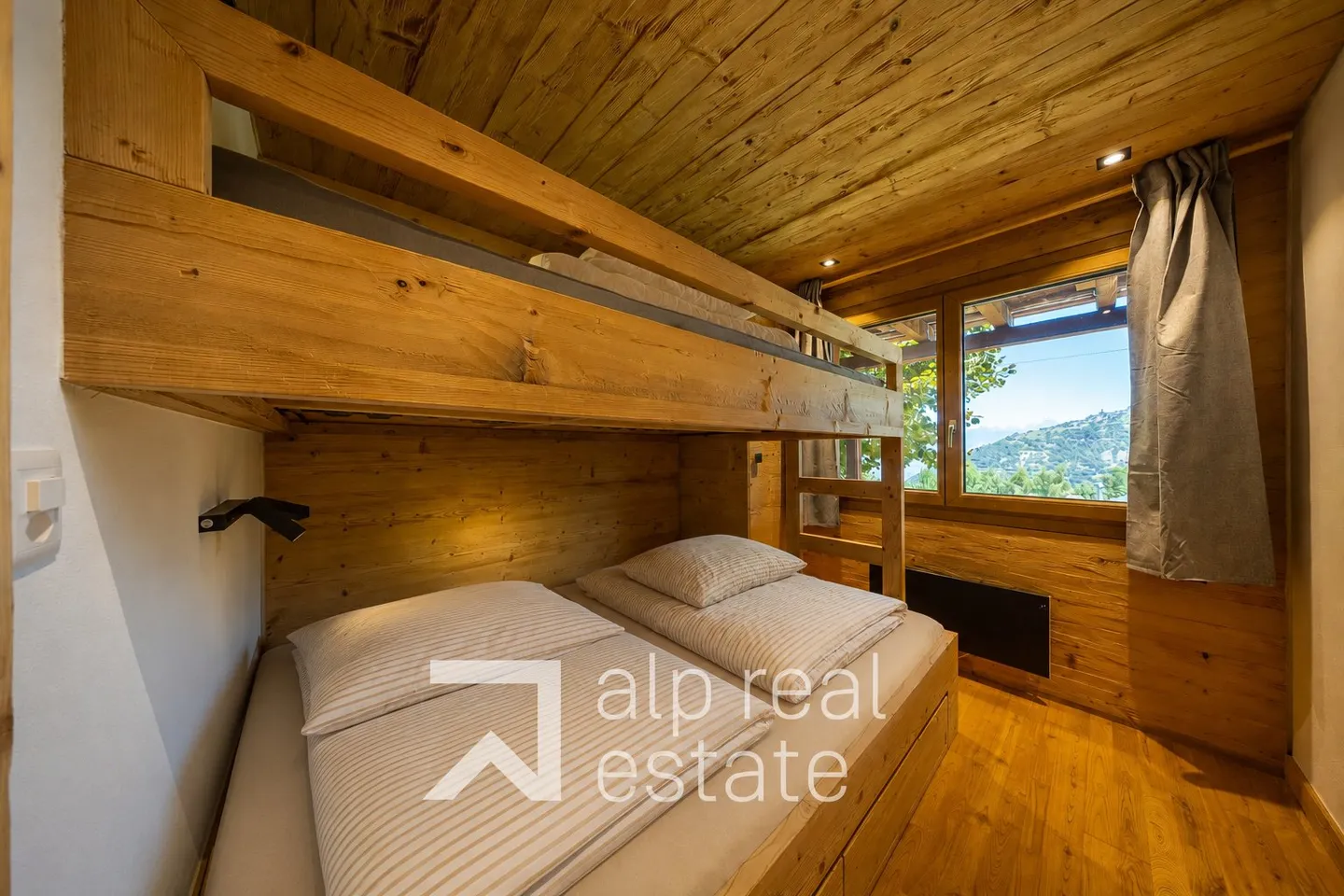 Magnifique chalet rénové avec vue imprenable - Photo 9 sur 13