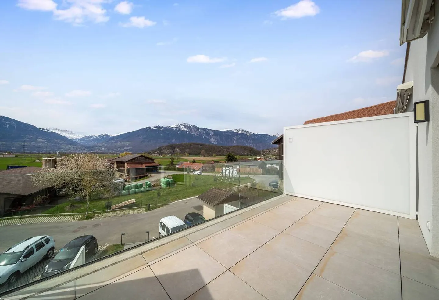 Appartement spacieux 3.5 pièces - Photo 2 sur 12