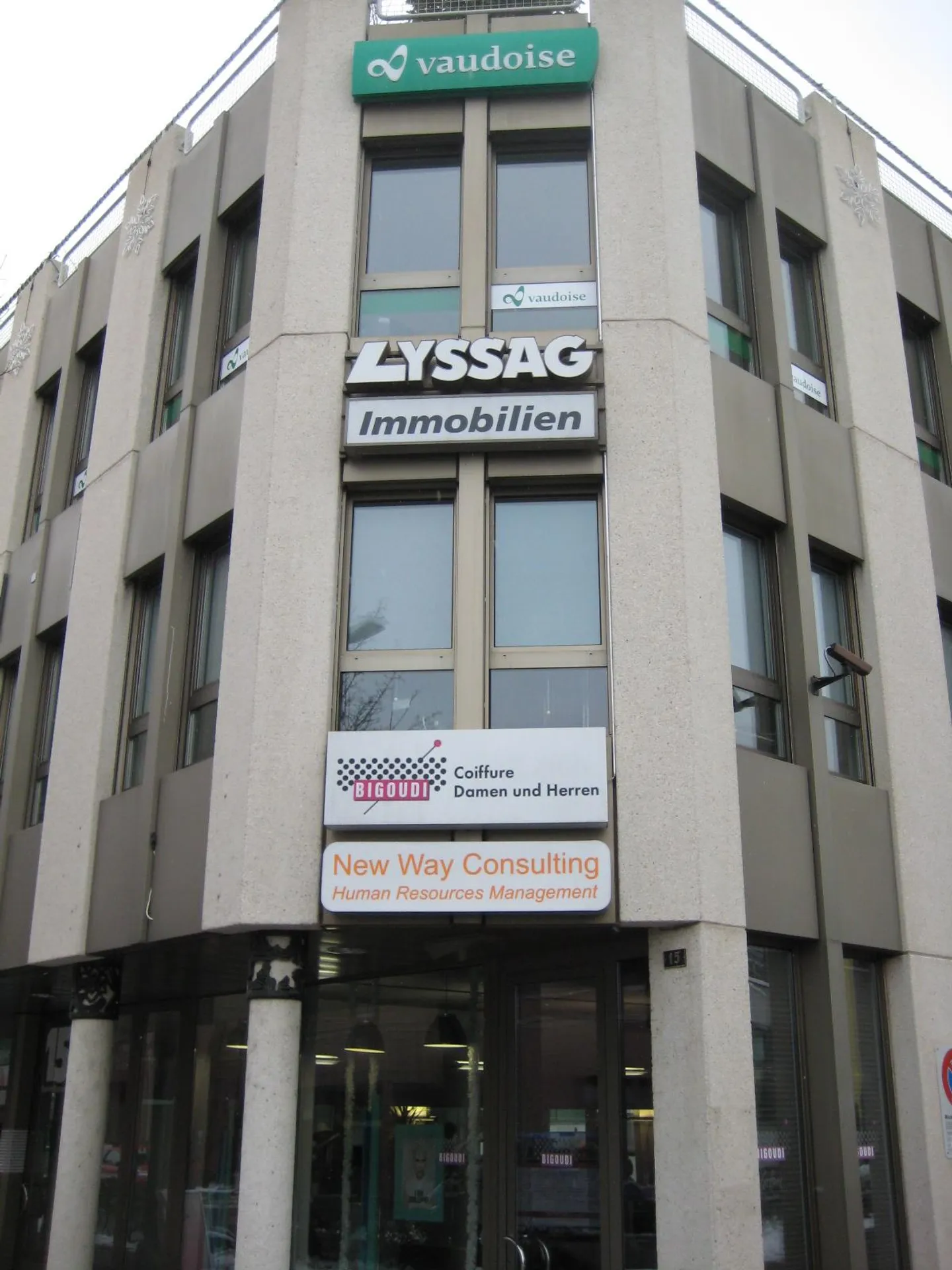 Commercial space in Lyss wanted? - Photo 1 of 2