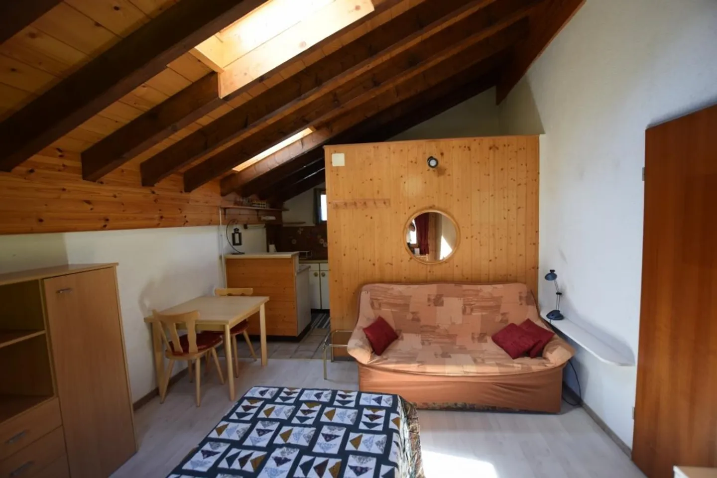Appartamento mansardato con la migliore infrastruttura - Foto 5 di 11