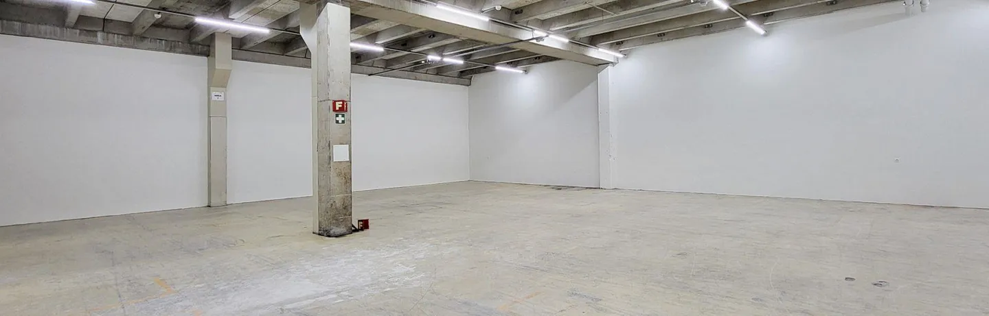 560m² - Capannone industriale moderno con attrezzature ottimali a Biberist - Foto 6 di 15