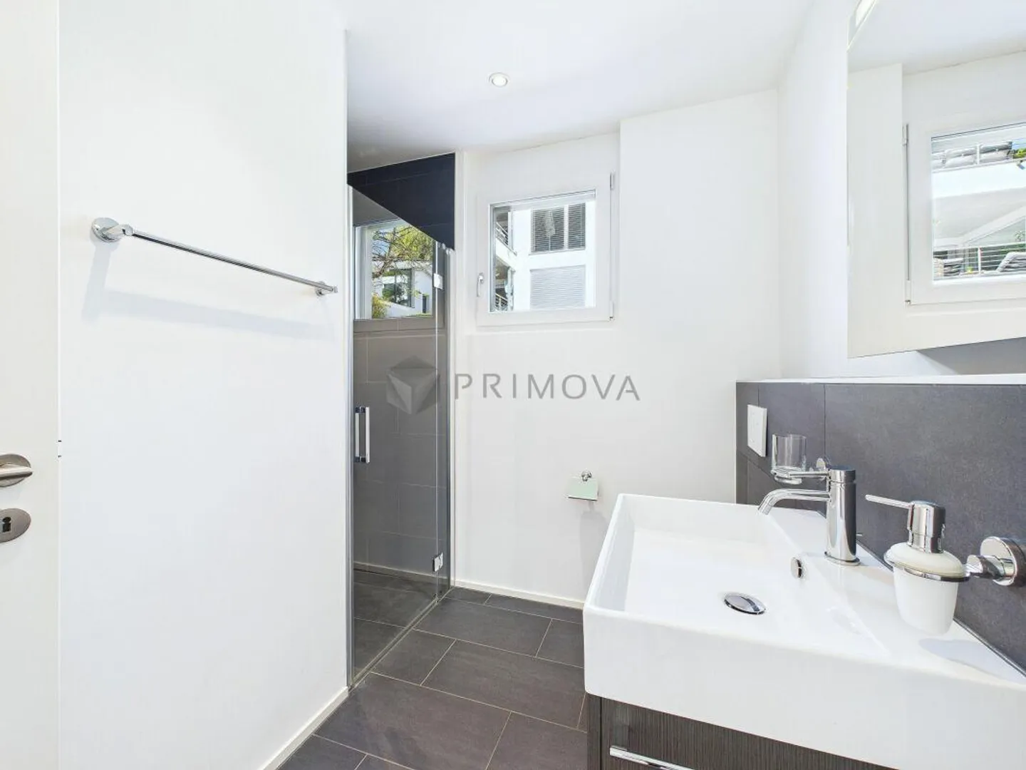 Luce, Aria e Vista - Moderno appartamento di 4,5 stanze al 1° piano - Foto 8 di 10