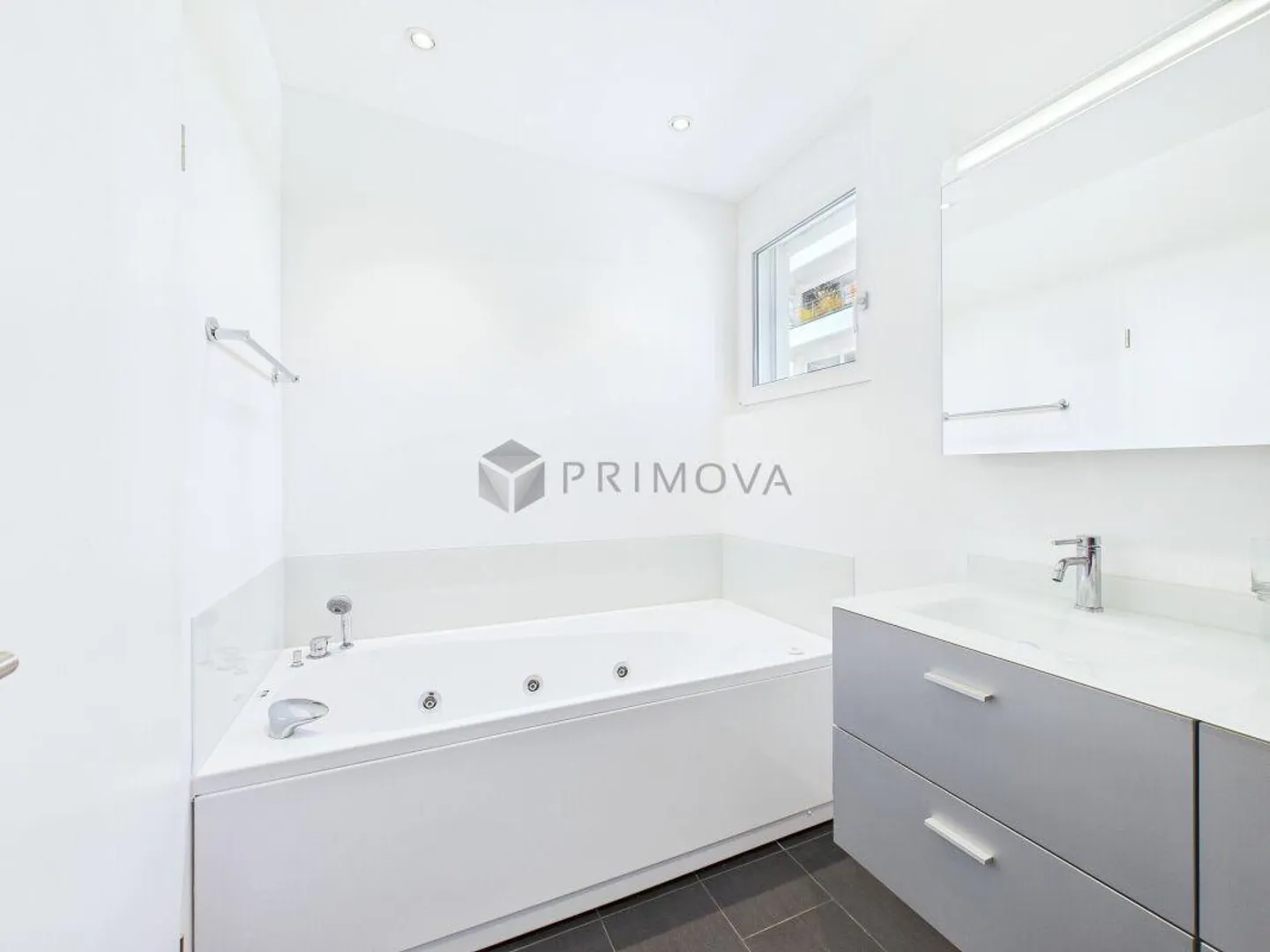 Luce, Aria e Vista - Moderno appartamento di 4,5 stanze al 1° piano - Foto 9 di 10