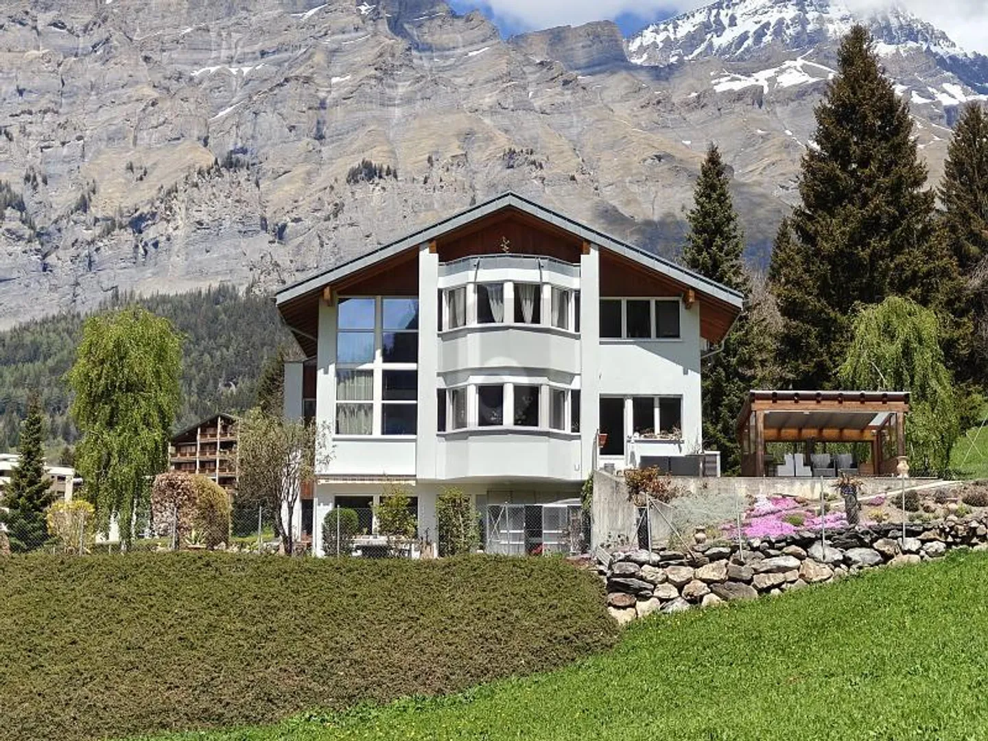 Geräumiges Einfamilienhaus in Leukerbad - Foto 1 von 6