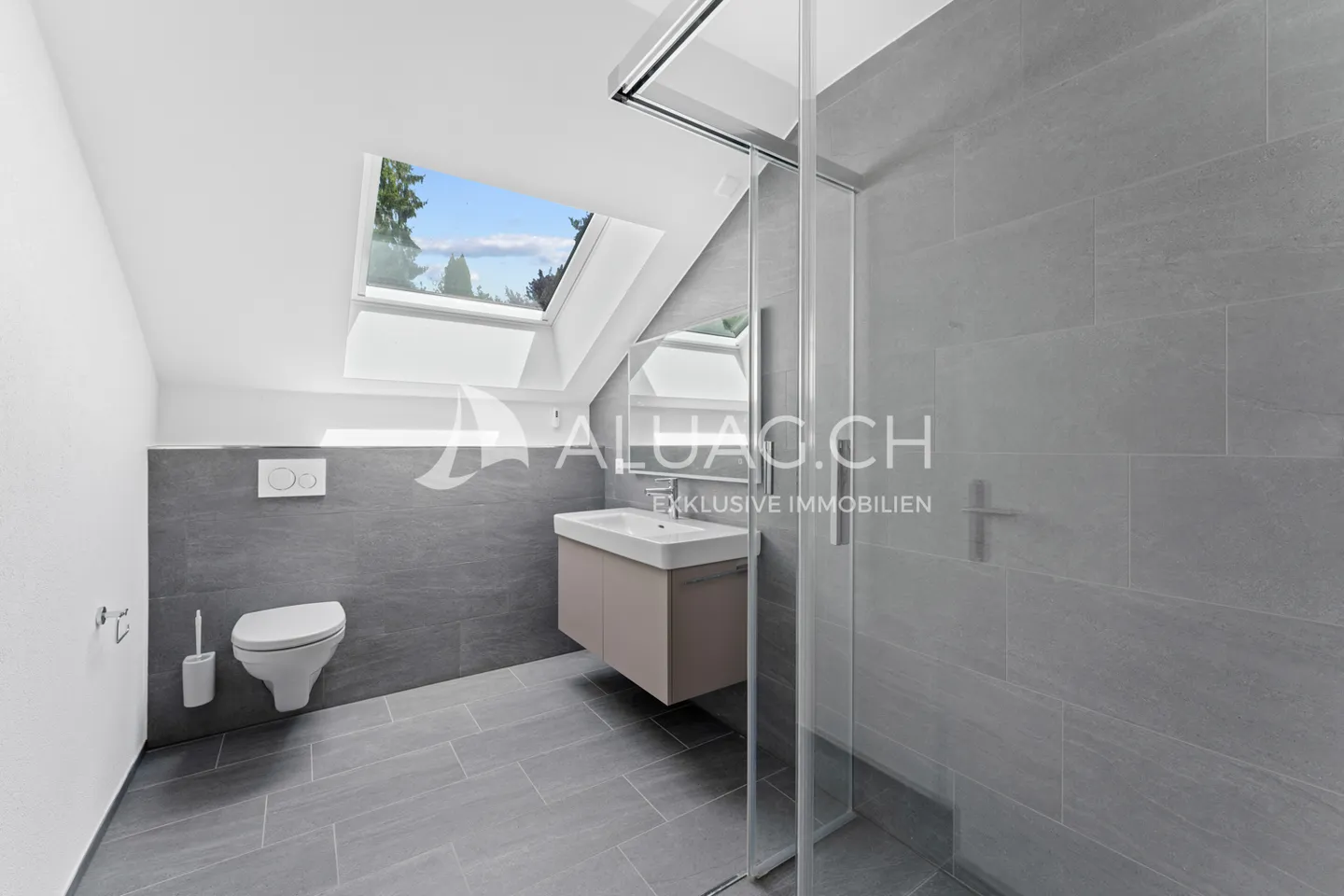 Appartement moderne avec terrasse - Photo 8 sur 12