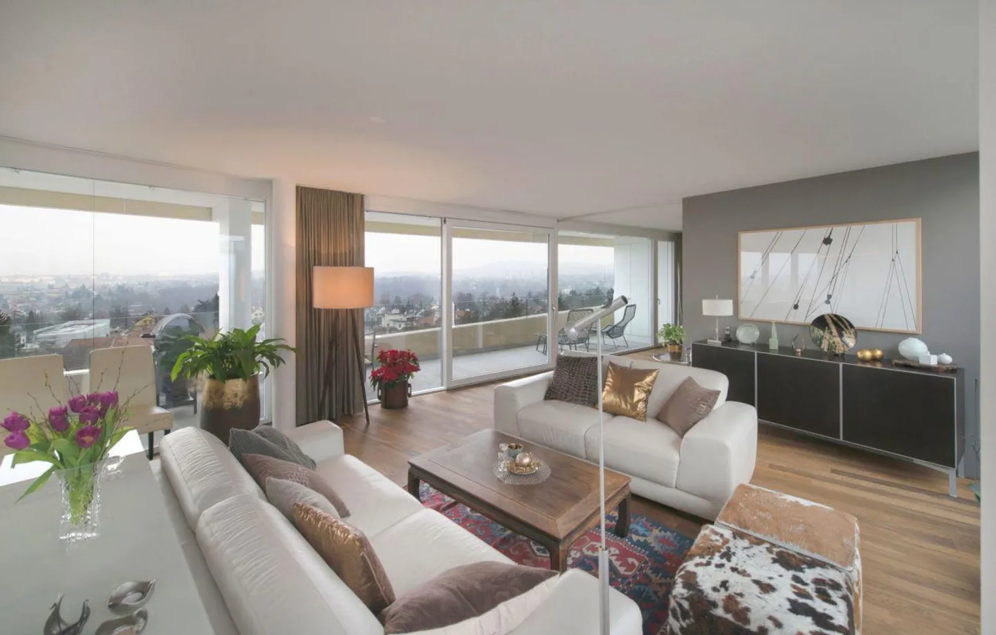 Penthouse apartment with breathtaking views - Photo 1 of 25