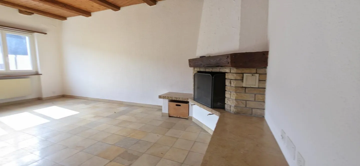 Appartamento spazioso nel cuore di Courchapoix - Foto 4 di 13