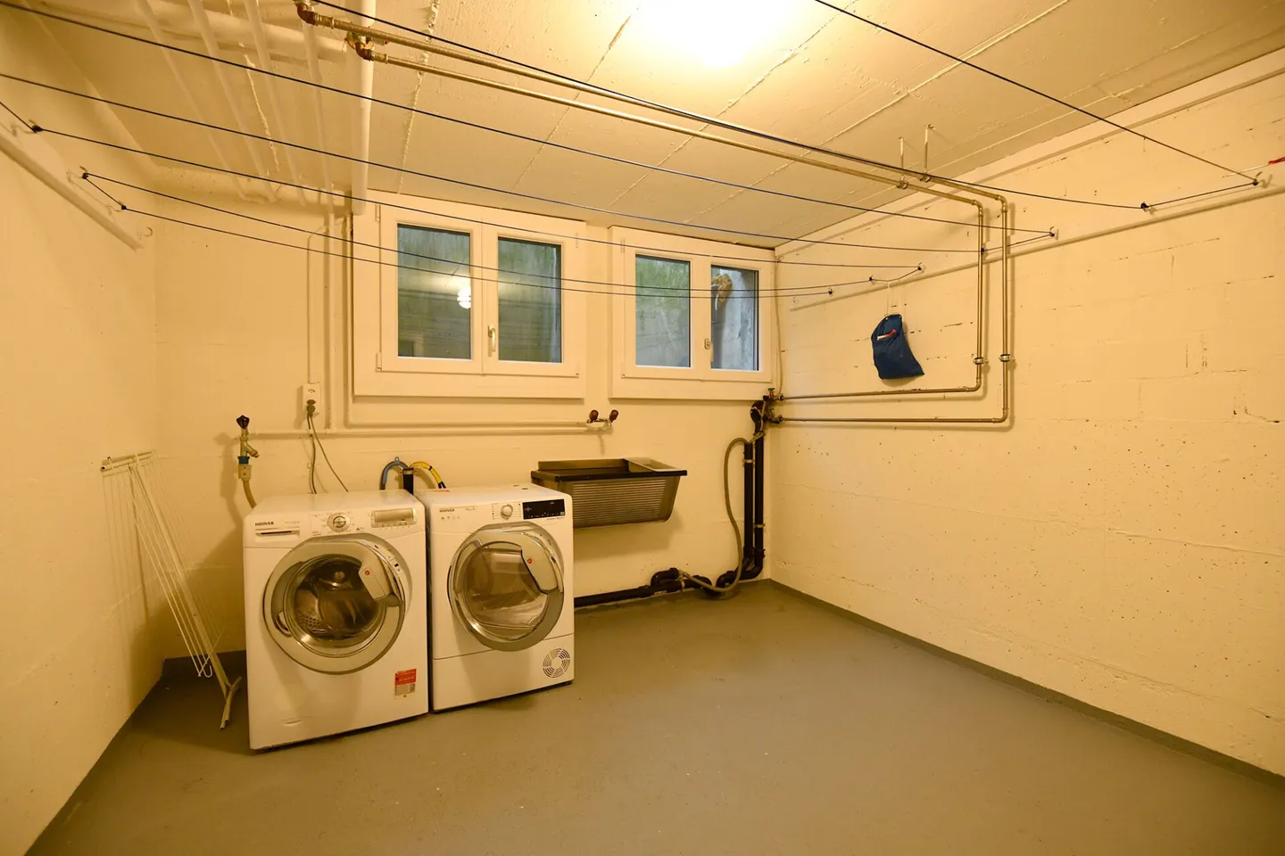 Charming 6.5-room single-family house with winter garden, large terrace and garden in a quiet location of Wettingen - Photo 15 of 16