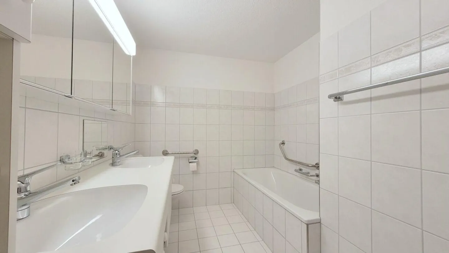 Appartamento spazioso, luminoso e adatto ai bambini con molta luce e vista - Foto 7 di 11