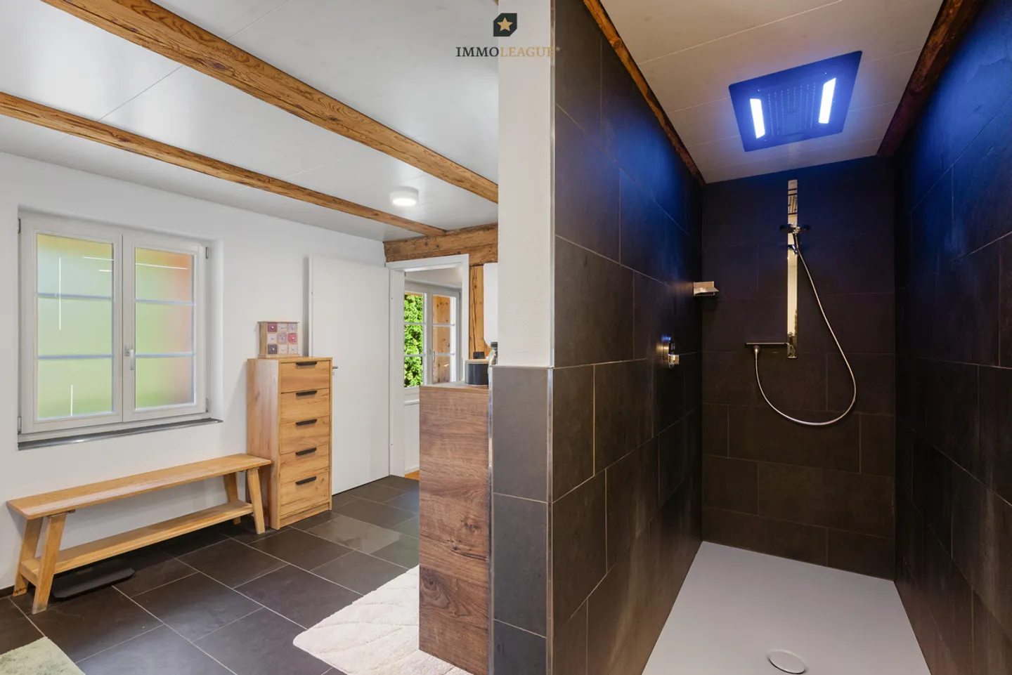 Historical House with Two High-Quality Maisonette Apartments - Photo 7 of 11