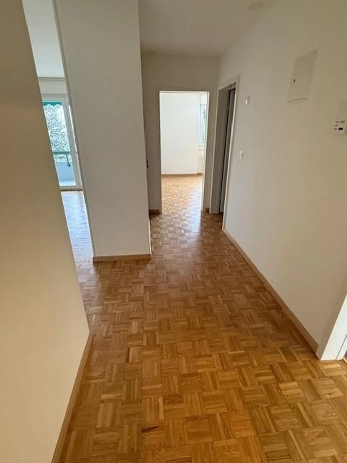Appartamento moderno e spazioso con un balcone soleggiato - Foto 9 di 10