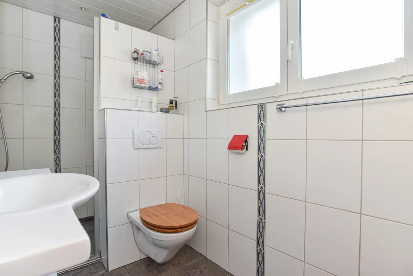 Charmantes Freistehendes Haus mit Aareblick - Foto 10 von 13