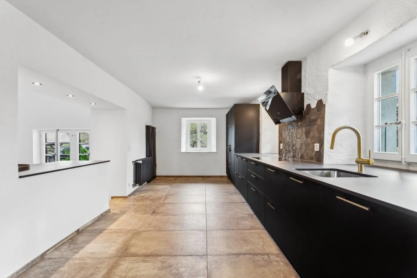 Prunkvoll renoviertes Bauernhaus mit Innenpool - Foto 4 von 13